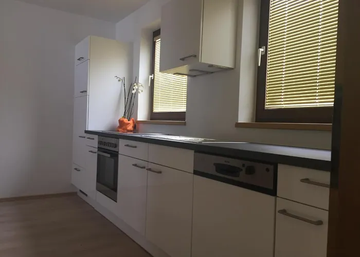 Am Sonnenhang 施特罗布尔