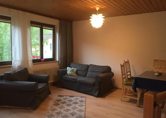 Am Sonnenhang * 施特罗布尔